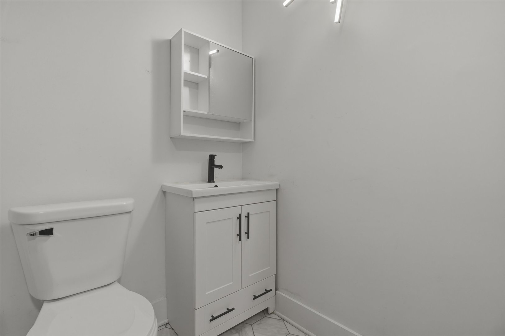 1030 N State Street Unit: 21A