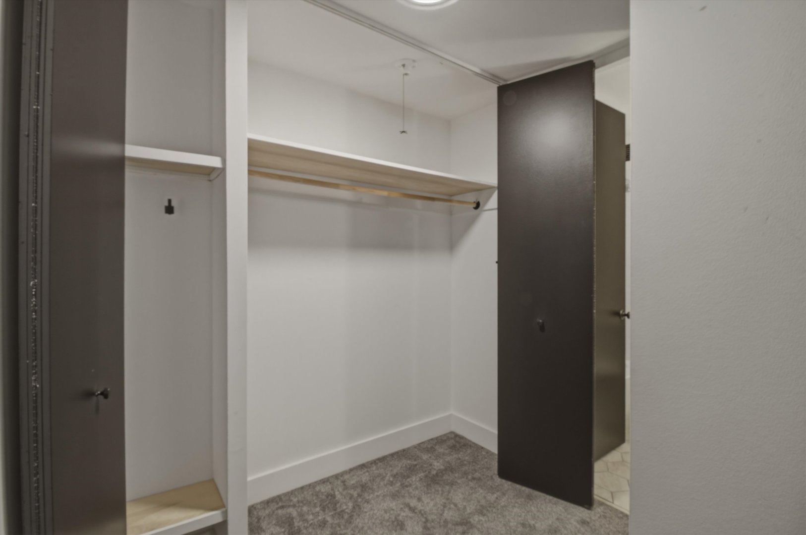 1030 N State Street Unit: 21A