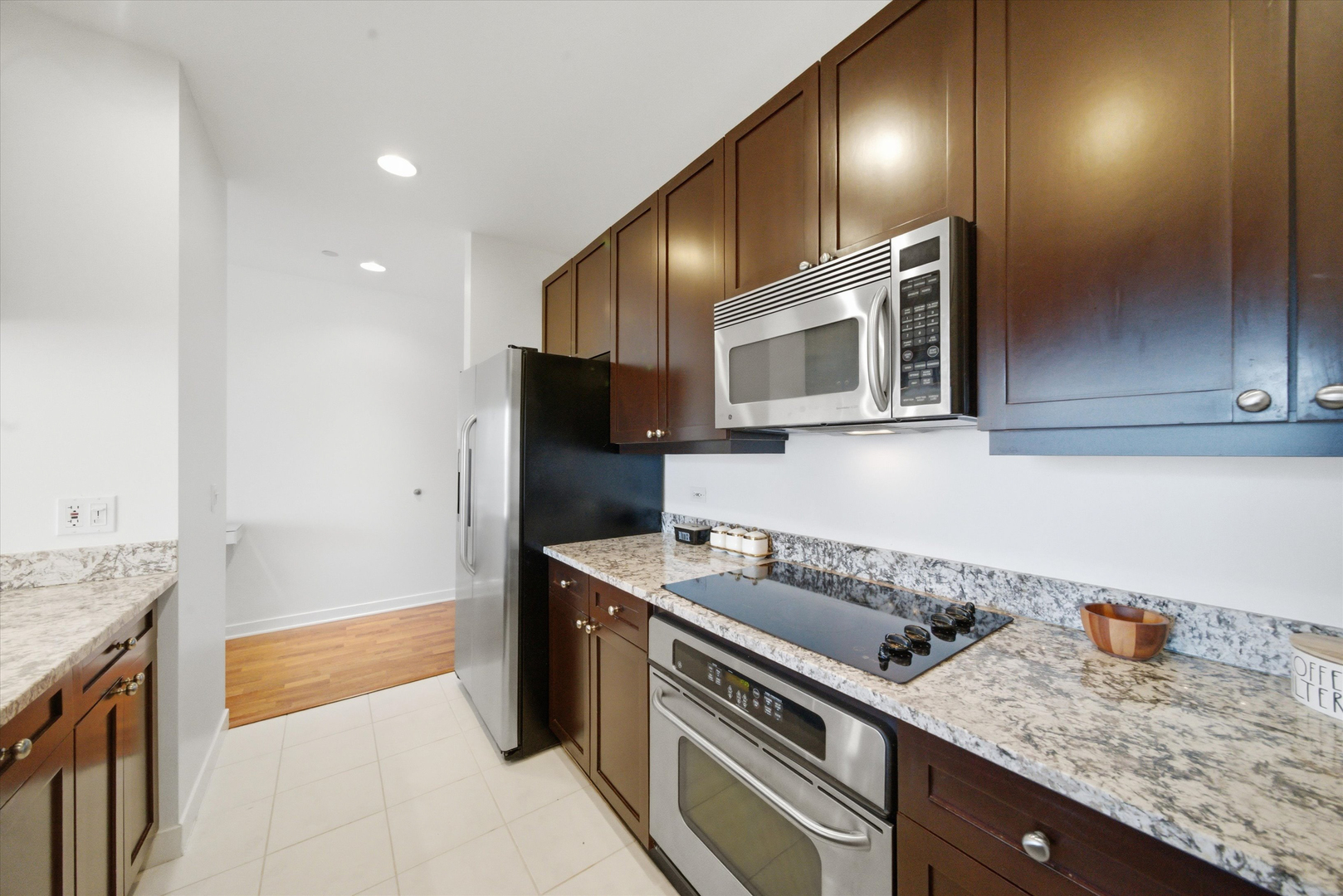 737 W WASHINGTON Boulevard Unit: 2702
