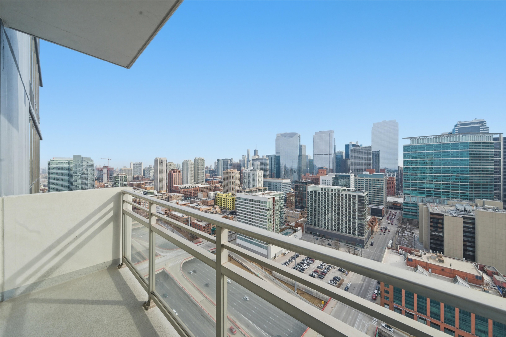 737 W WASHINGTON Boulevard Unit: 2702