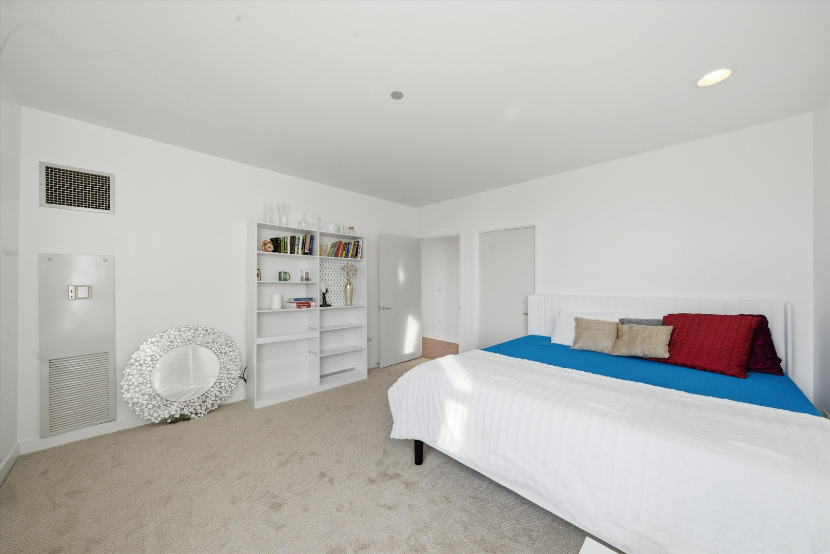 737 W WASHINGTON Boulevard Unit: 2702