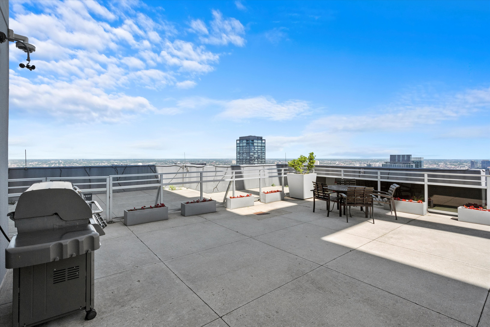 737 W WASHINGTON Boulevard Unit: 2702