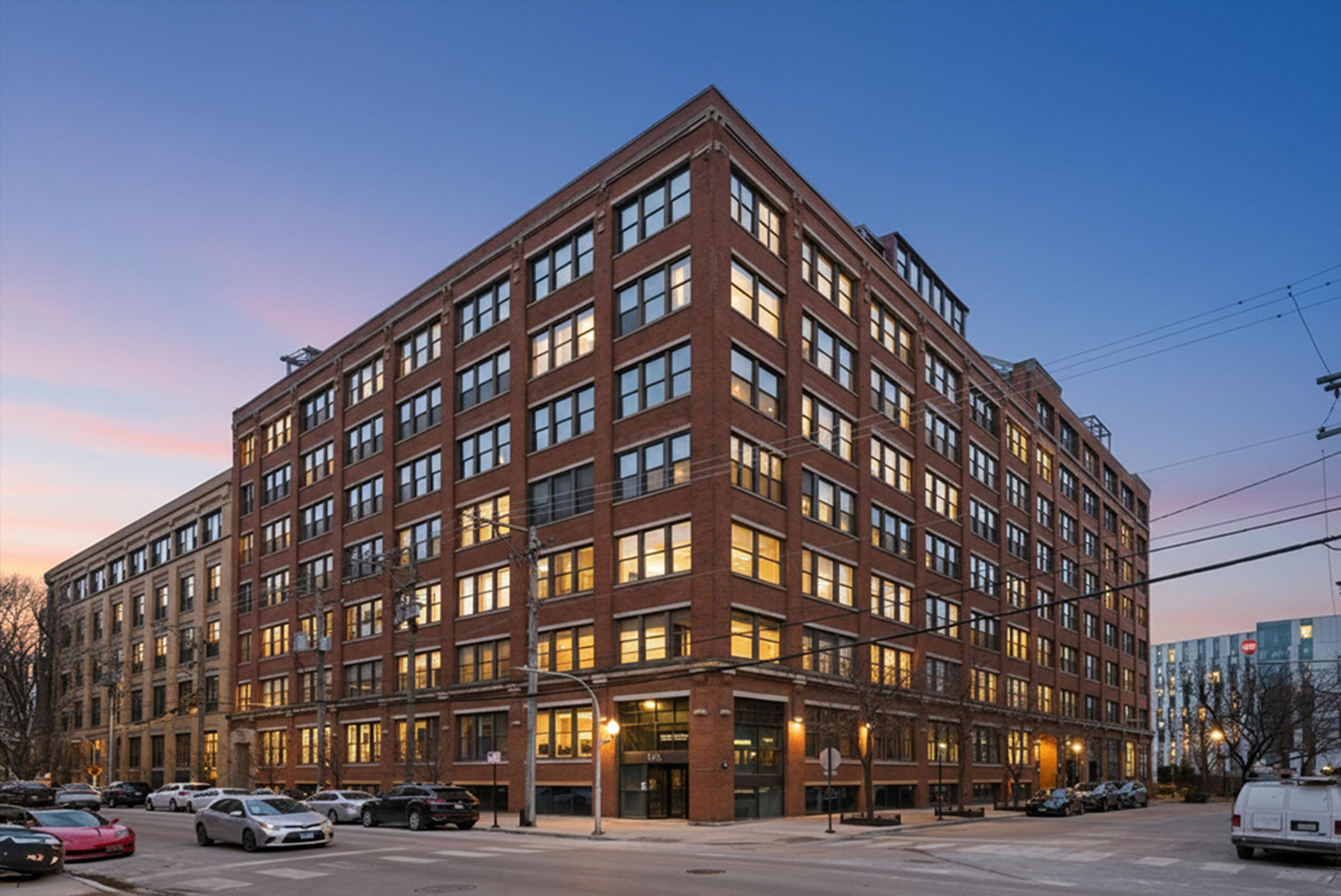 913 W Van Buren Street Unit: 7B