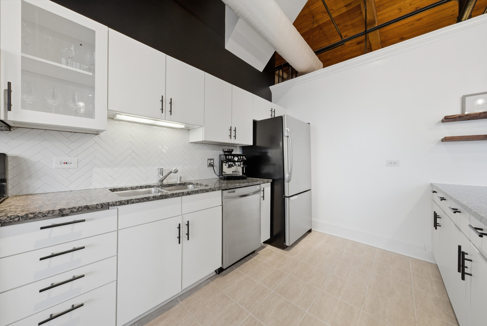 913 W Van Buren Street Unit: 7B
