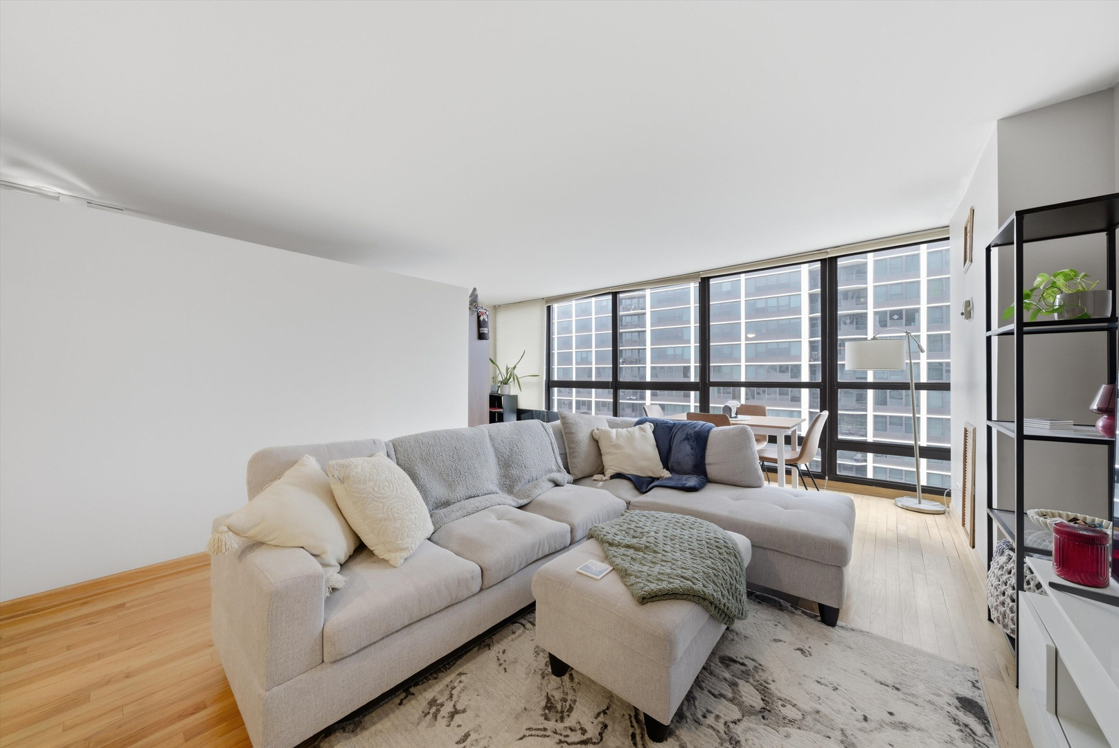 1540 N La Salle Drive Unit: 1103