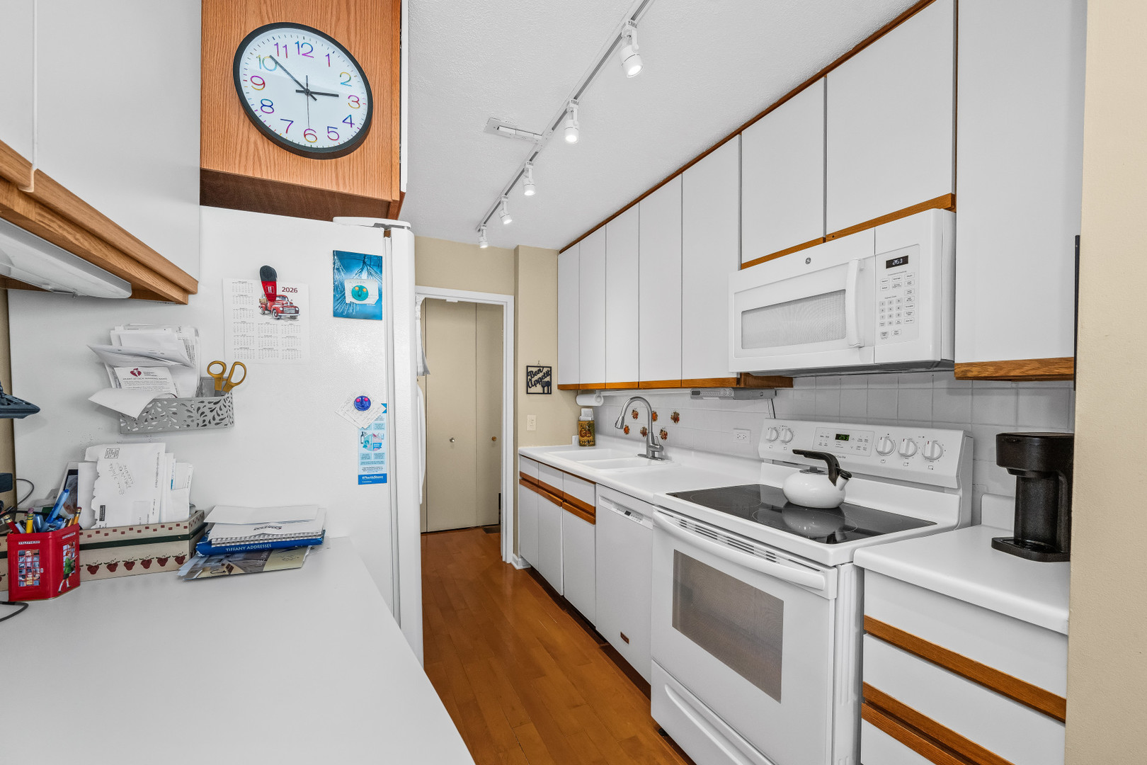 4170 N Marine Drive Unit: 21F