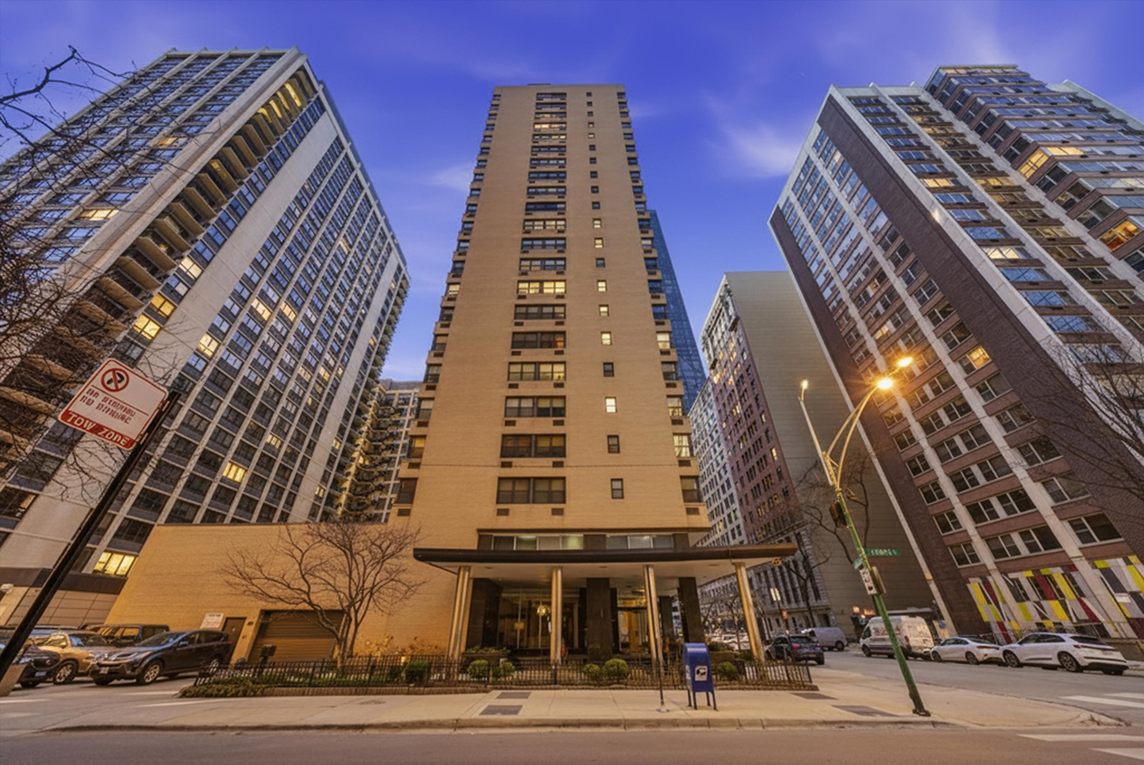 850 N Dewitt Place Unit: 9J