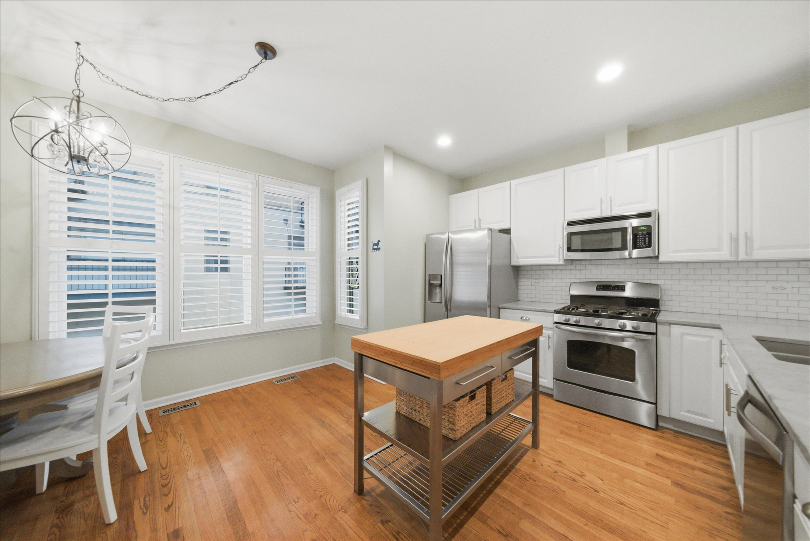 1215 W Lexington Street Unit: J