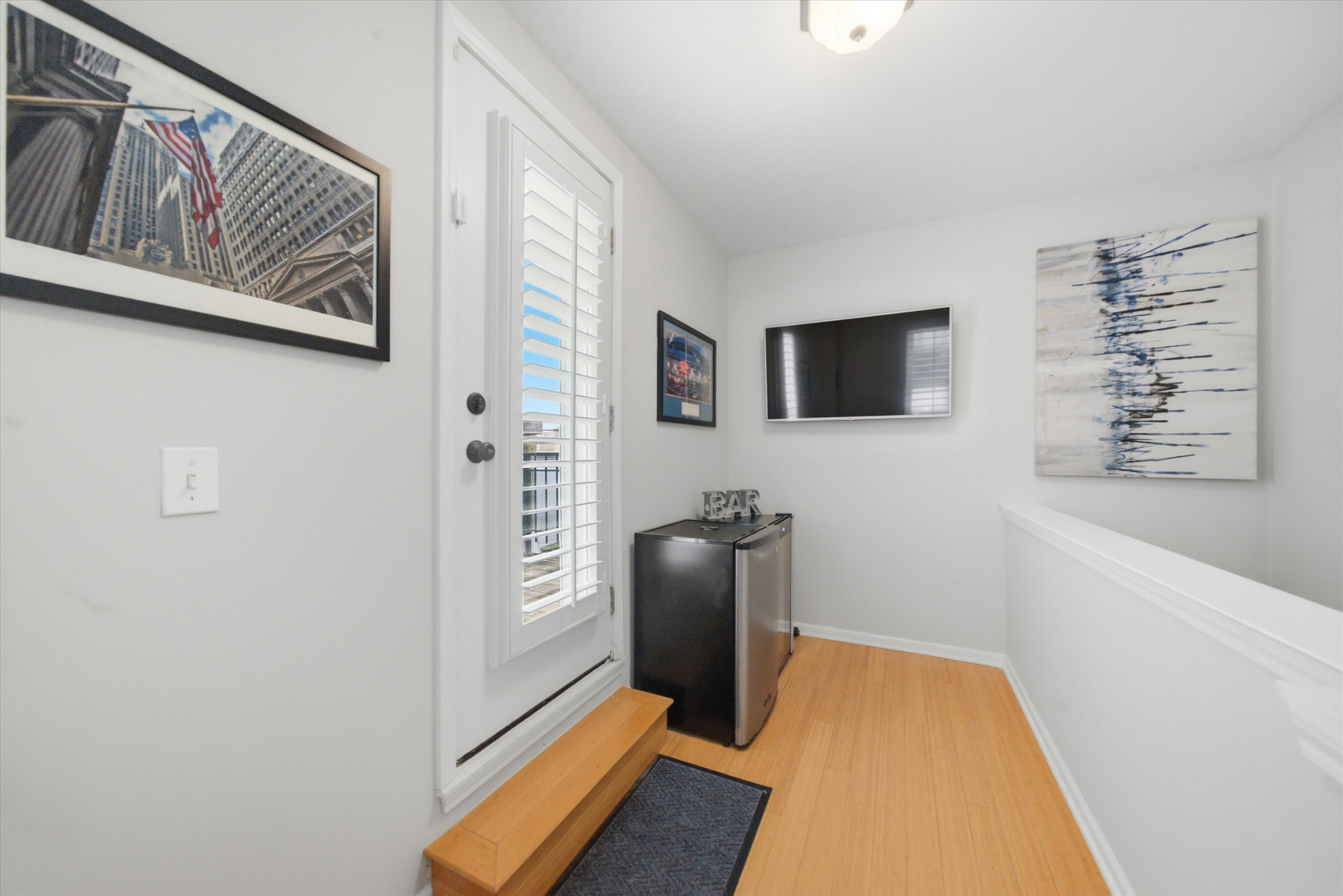 1215 W Lexington Street Unit: J