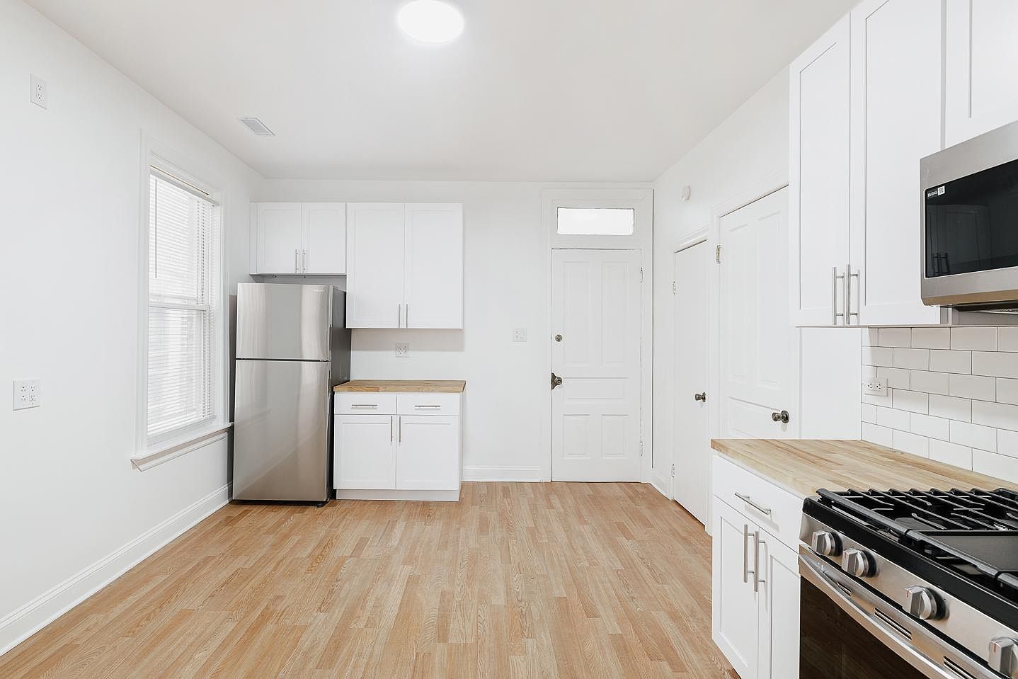 1430 W Superior Street Unit: 2R