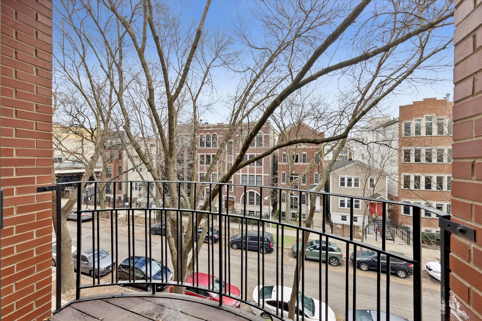 1520 N Hudson Avenue Unit: 3
