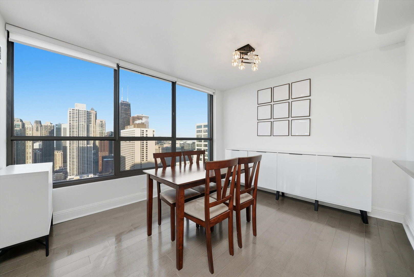 405 N WABASH Avenue Unit: 3803