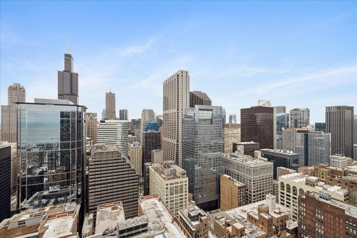 65 E Monroe Street Unit: 4317