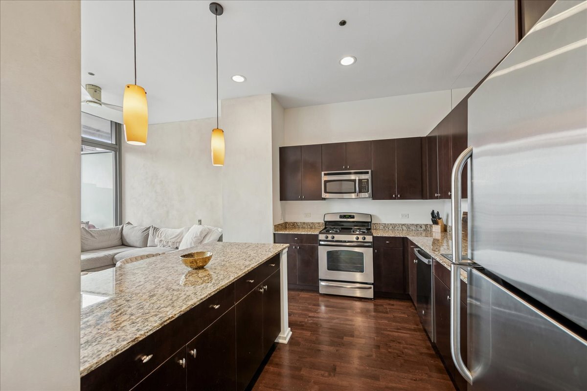 65 E Monroe Street Unit: 4317