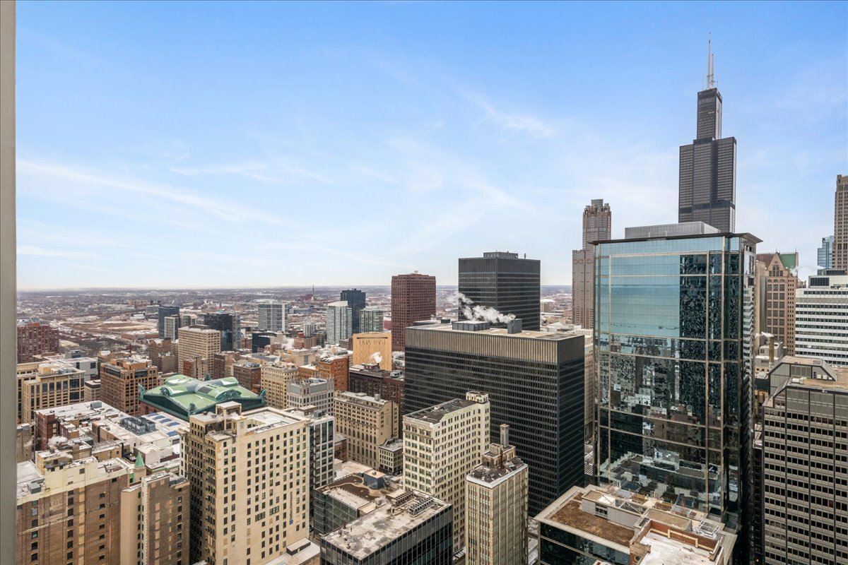 65 E Monroe Street Unit: 4317