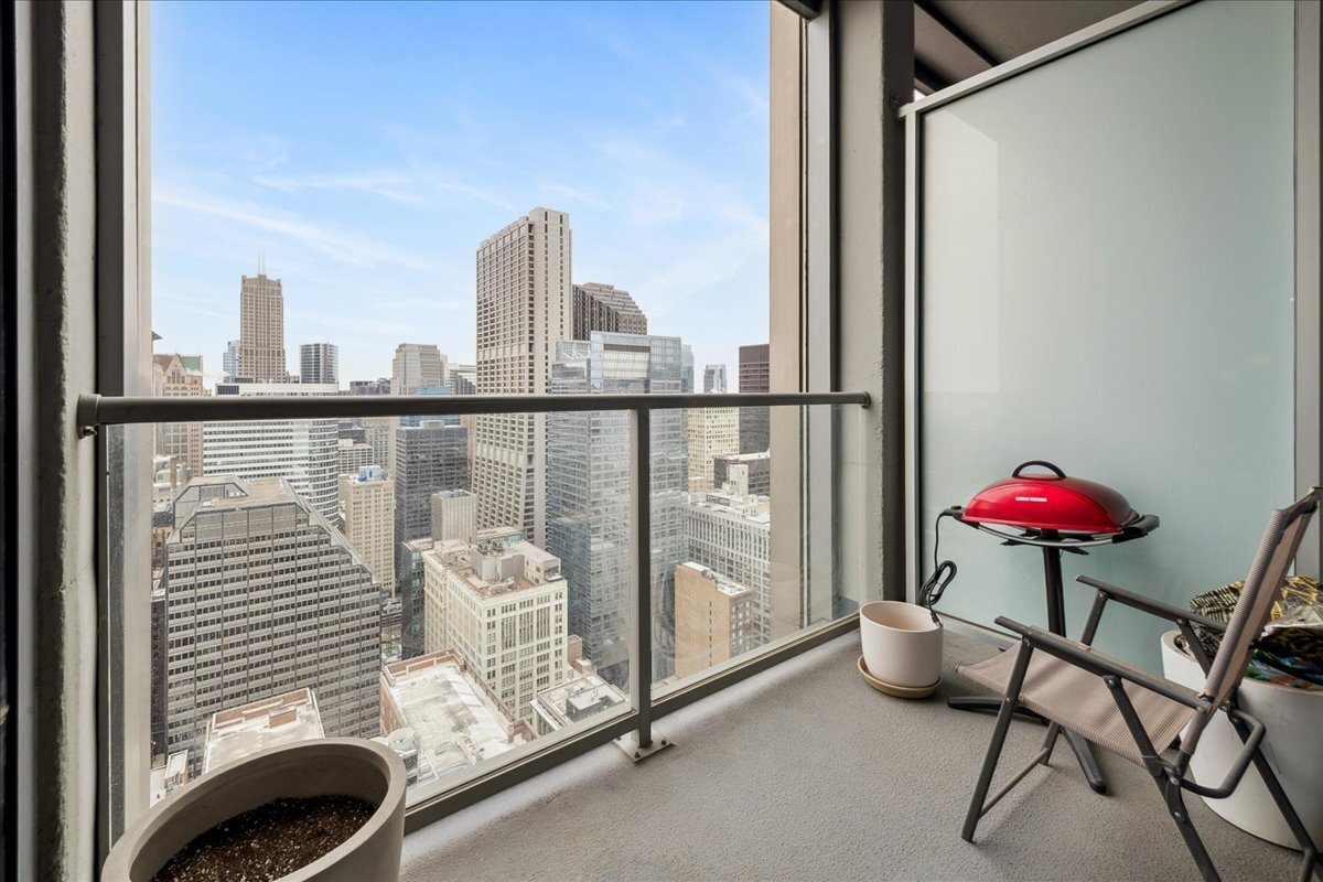 65 E Monroe Street Unit: 4317