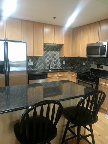 3450 S Halsted Street Unit: 405