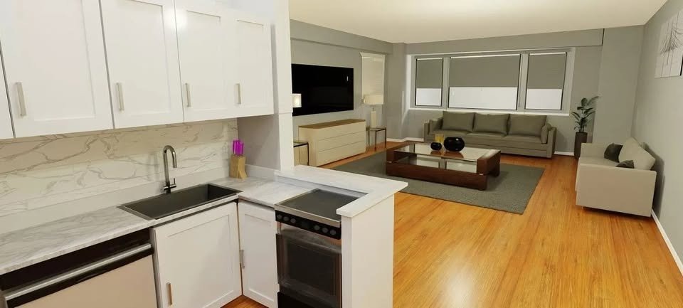 2909 N Sheridan Road Unit: 811