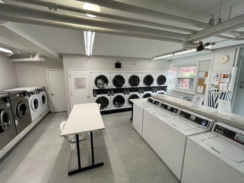2909 N Sheridan Road Unit: 811