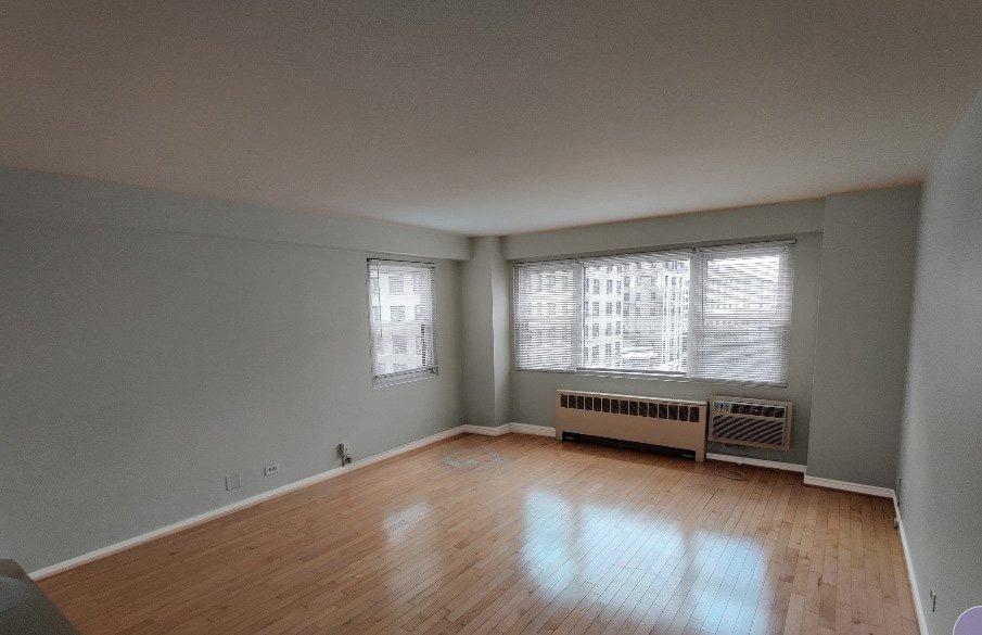 2909 N Sheridan Road Unit: 811