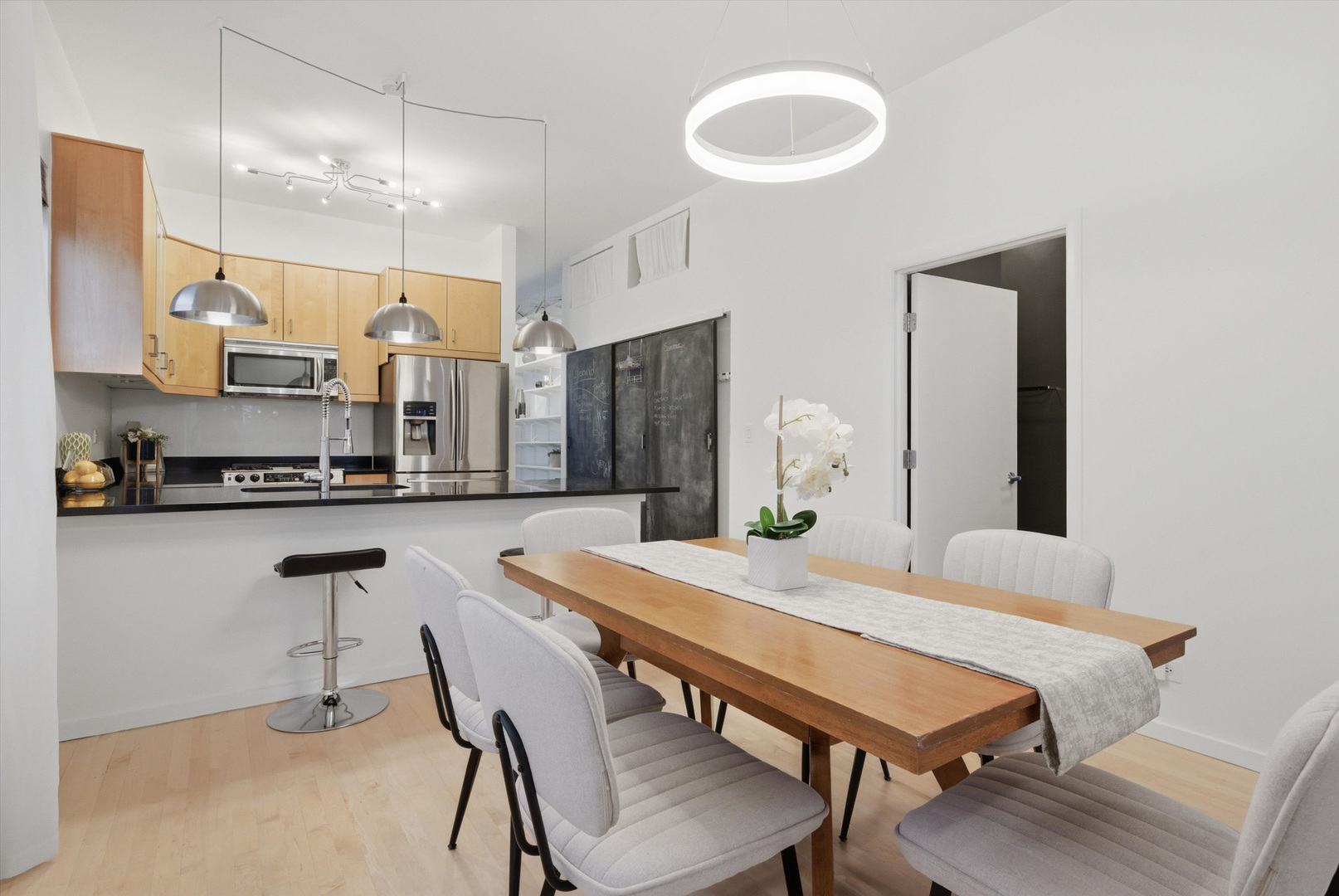 514 N Noble Street Unit: 2