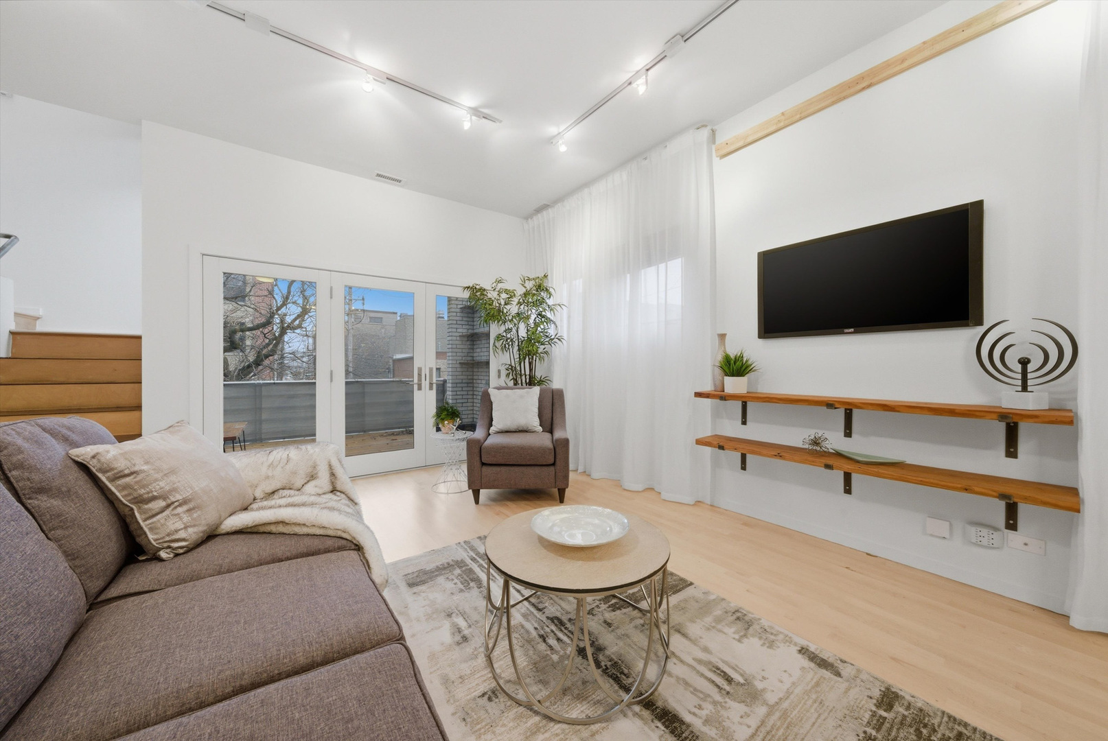 514 N Noble Street Unit: 2