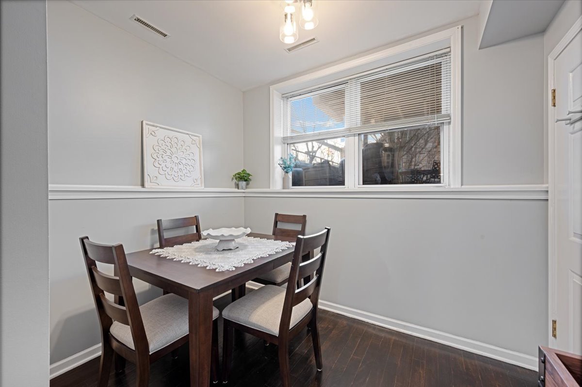 1714 W School Street Unit: 1