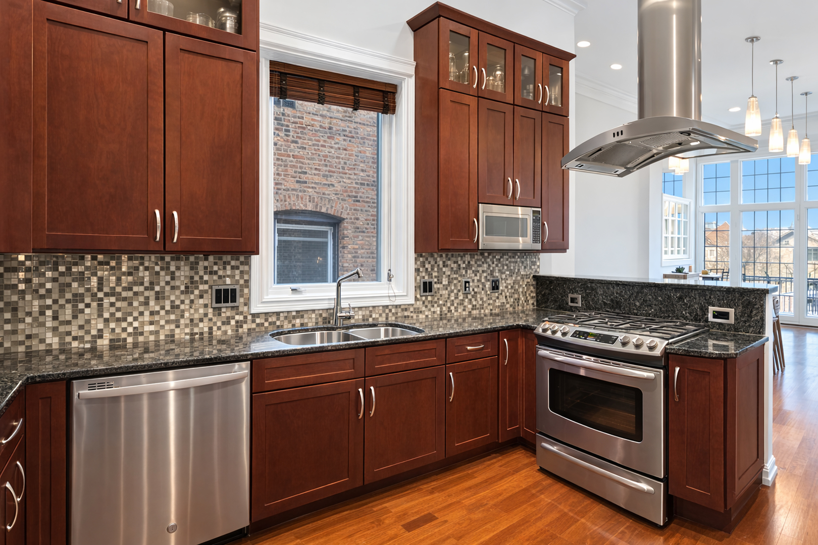 1245 N Greenview Avenue Unit: 3