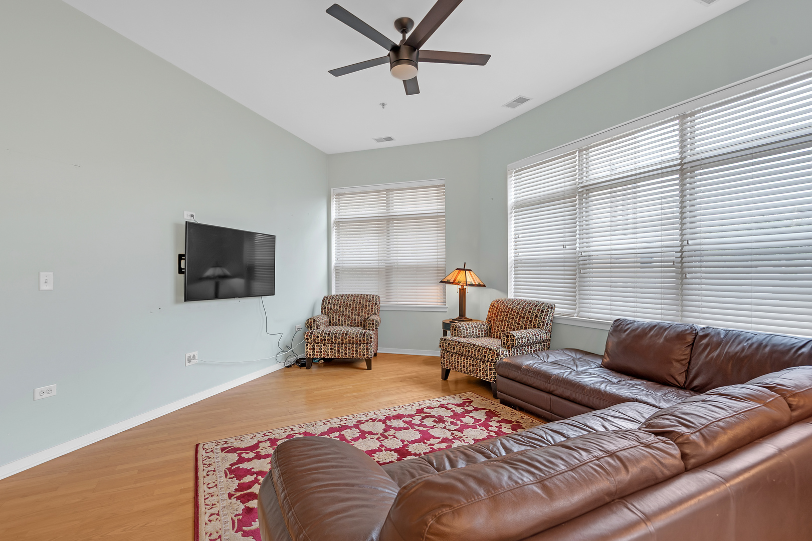 2915 N Clybourn Avenue Unit: 310