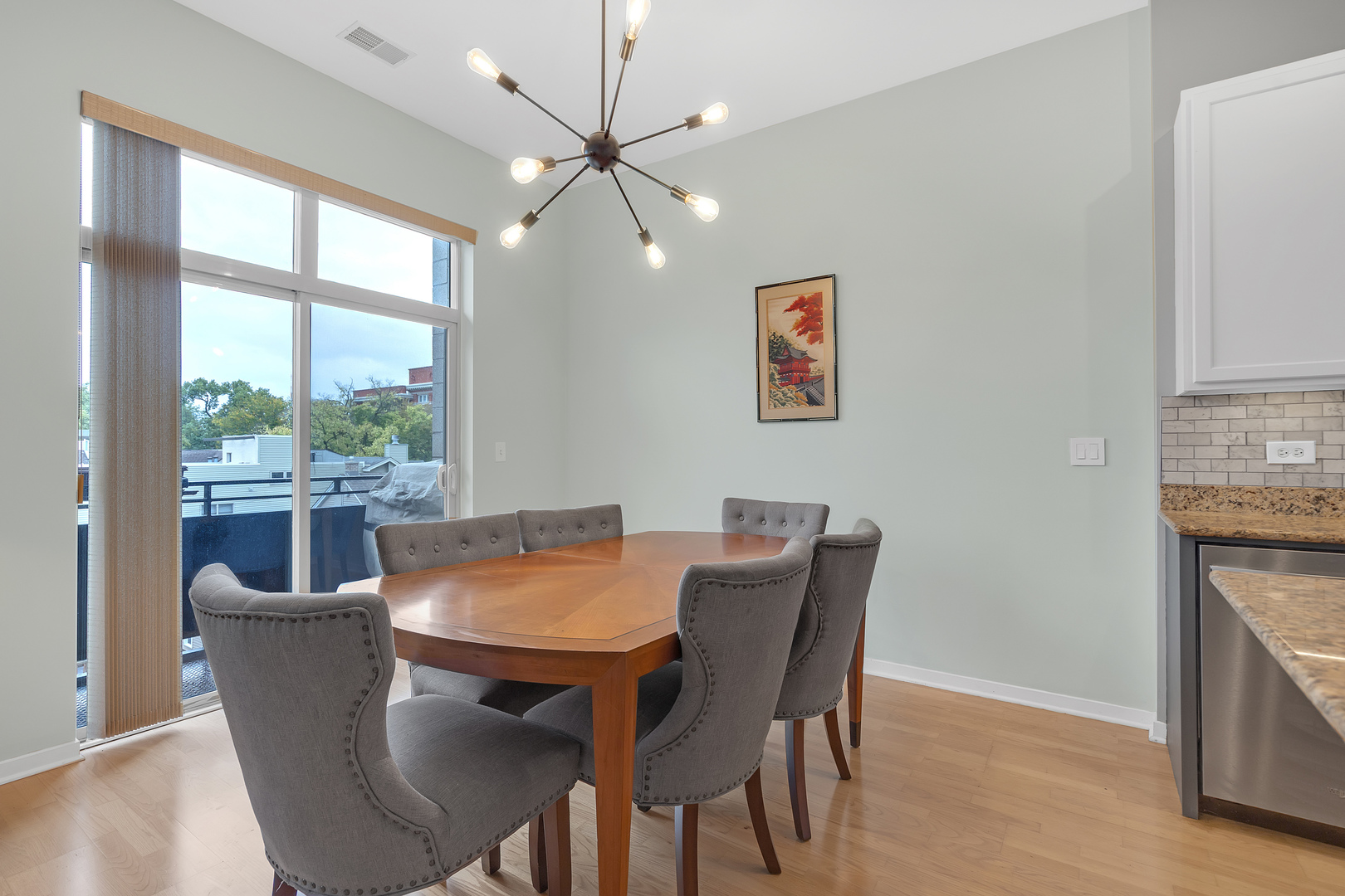 2915 N Clybourn Avenue Unit: 310