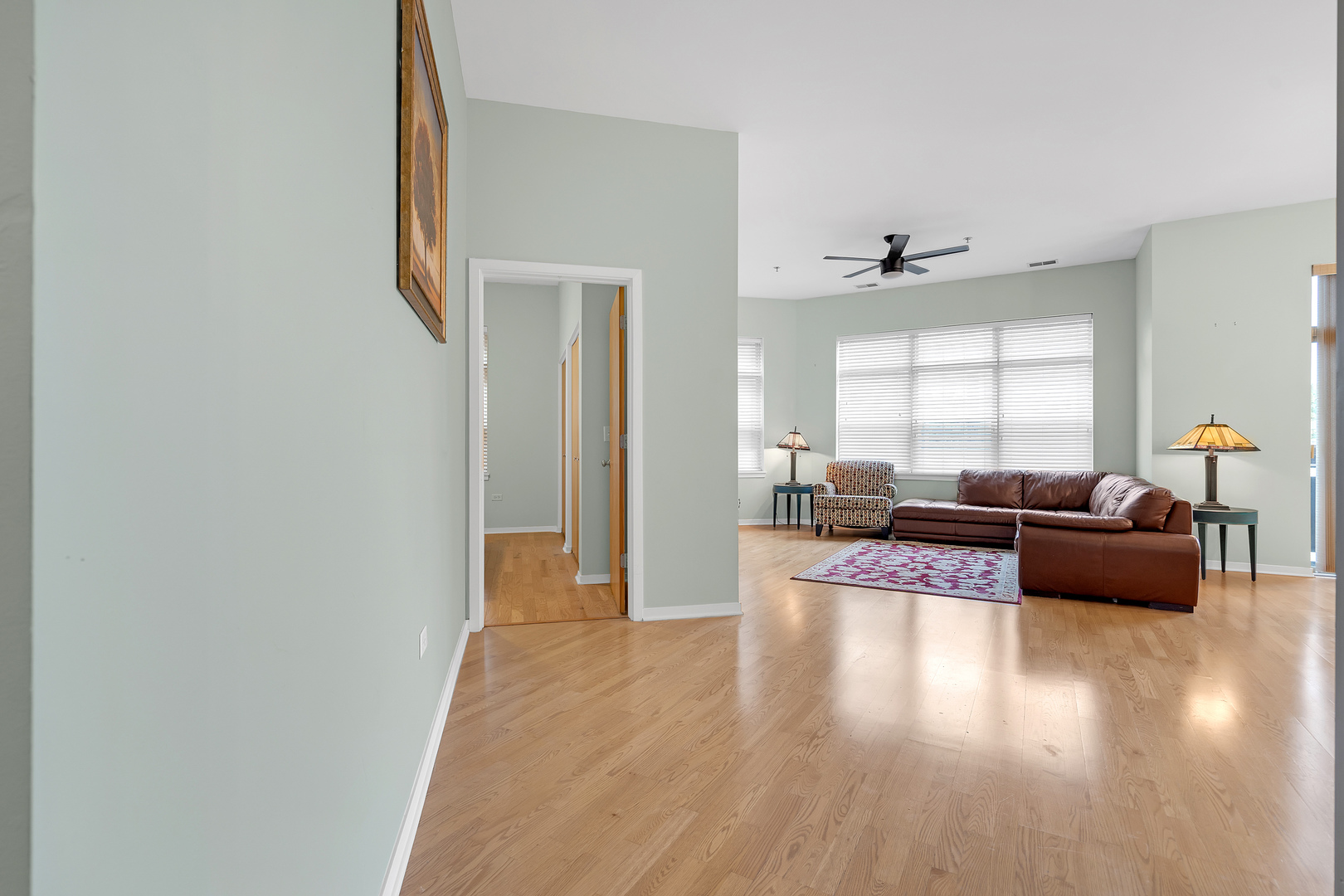 2915 N Clybourn Avenue Unit: 310