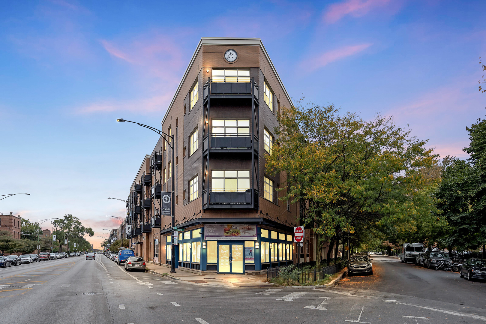 2915 N Clybourn Avenue Unit: 310