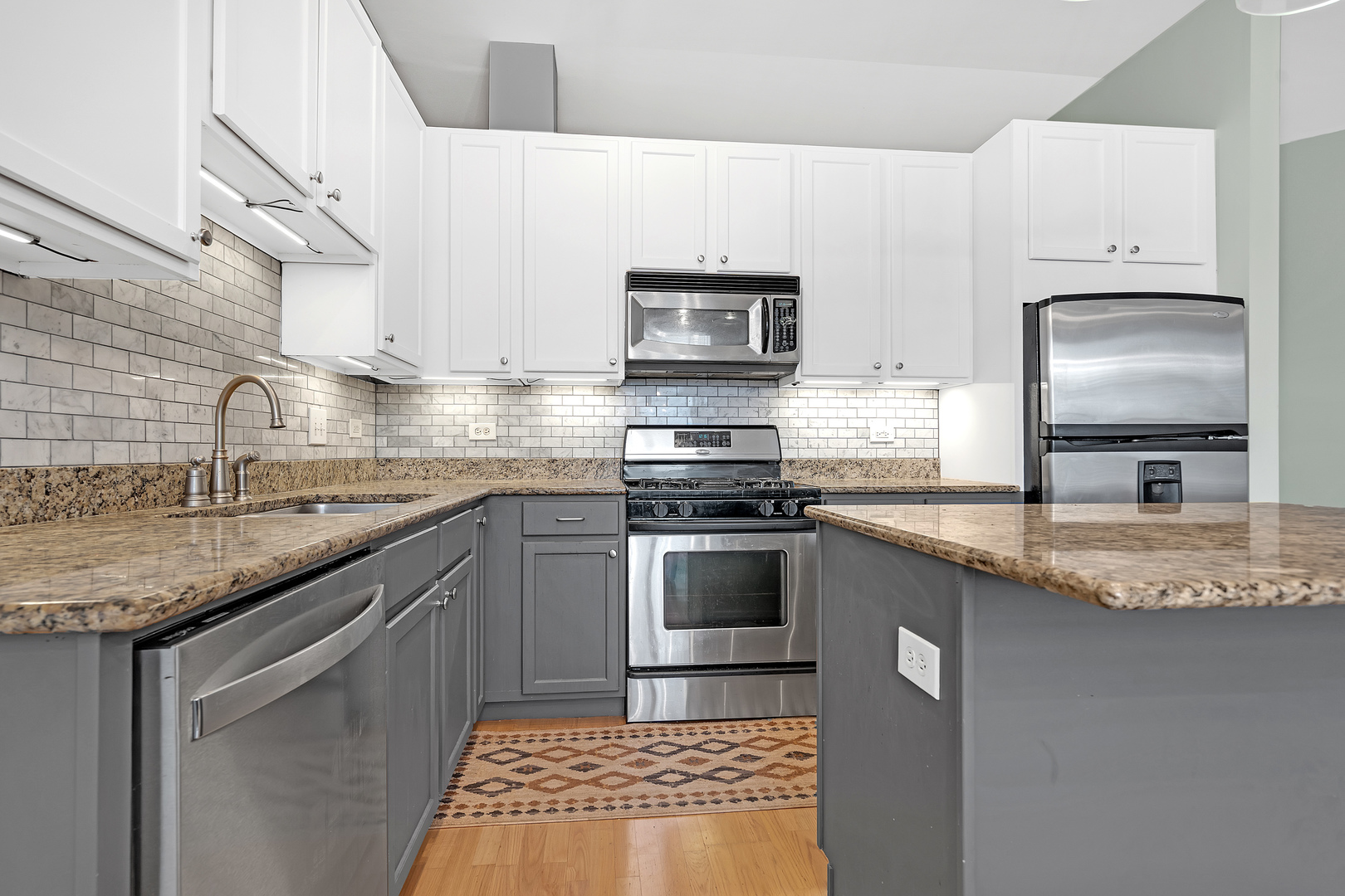2915 N Clybourn Avenue Unit: 310