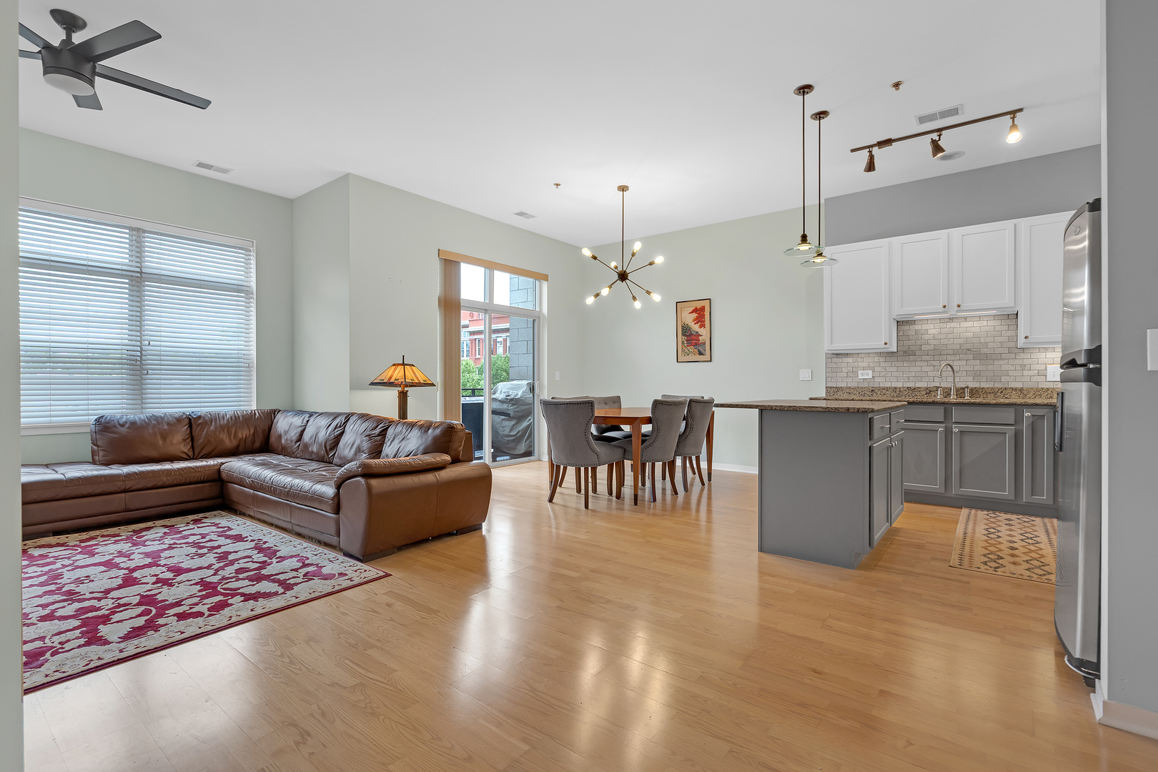 2915 N Clybourn Avenue Unit: 310