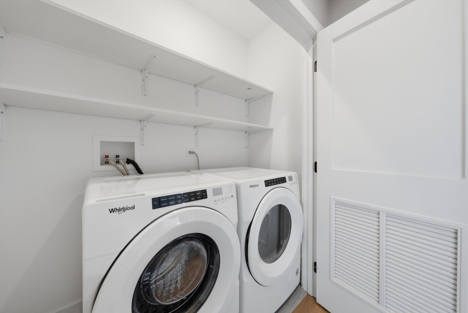 2245 N Rockwell Street Unit: 2