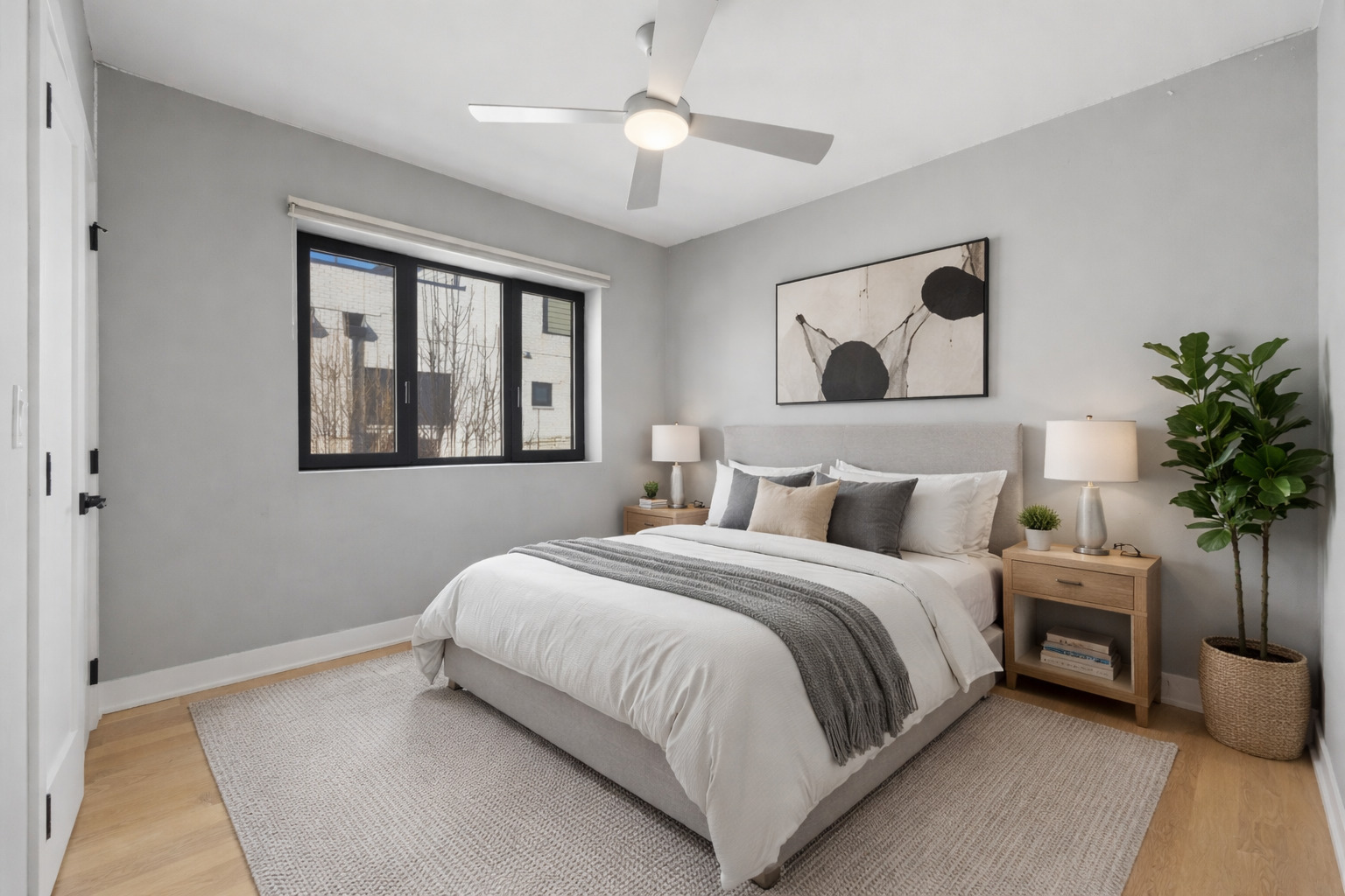 2245 N Rockwell Street Unit: 2