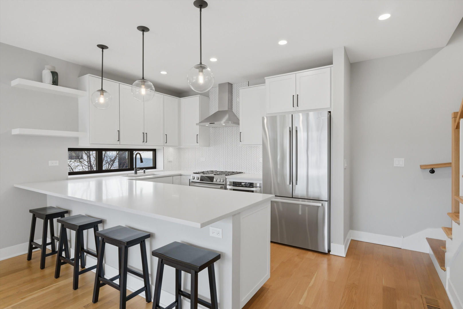 2245 N Rockwell Street Unit: 2