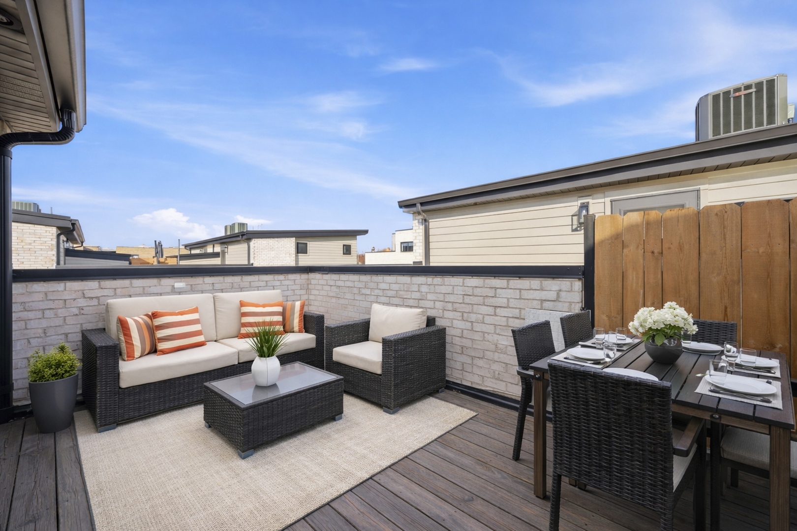 2245 N Rockwell Street Unit: 2