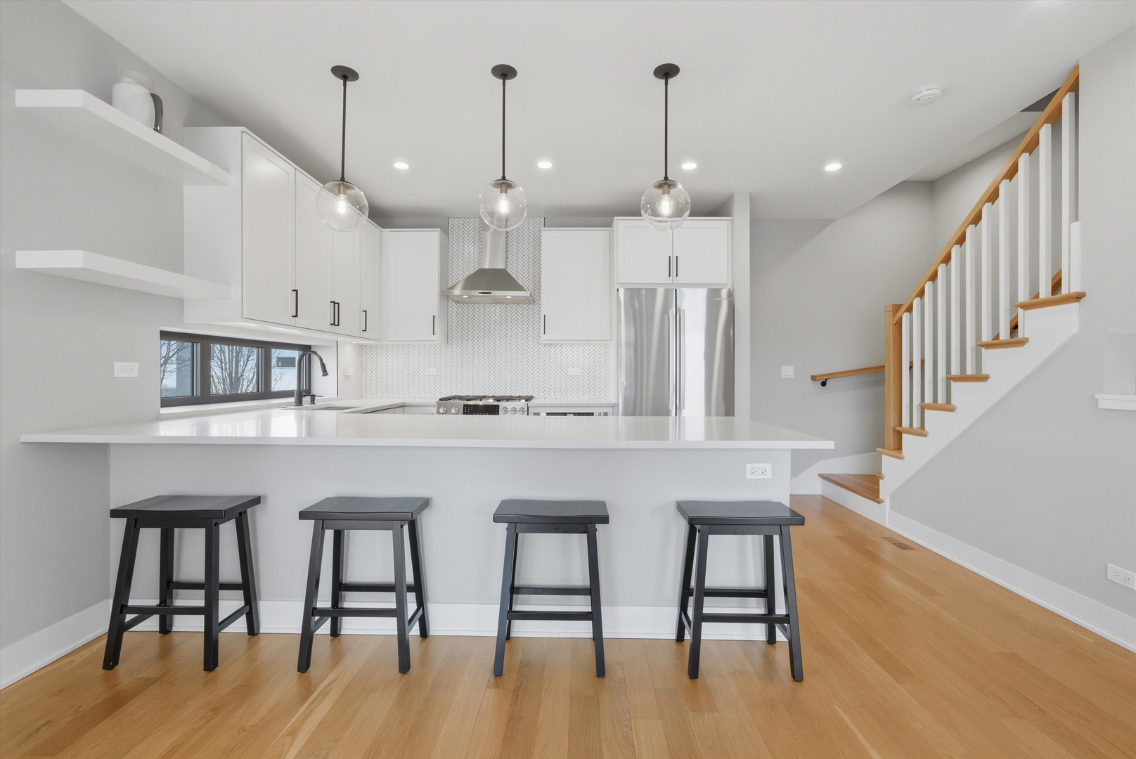 2245 N Rockwell Street Unit: 2