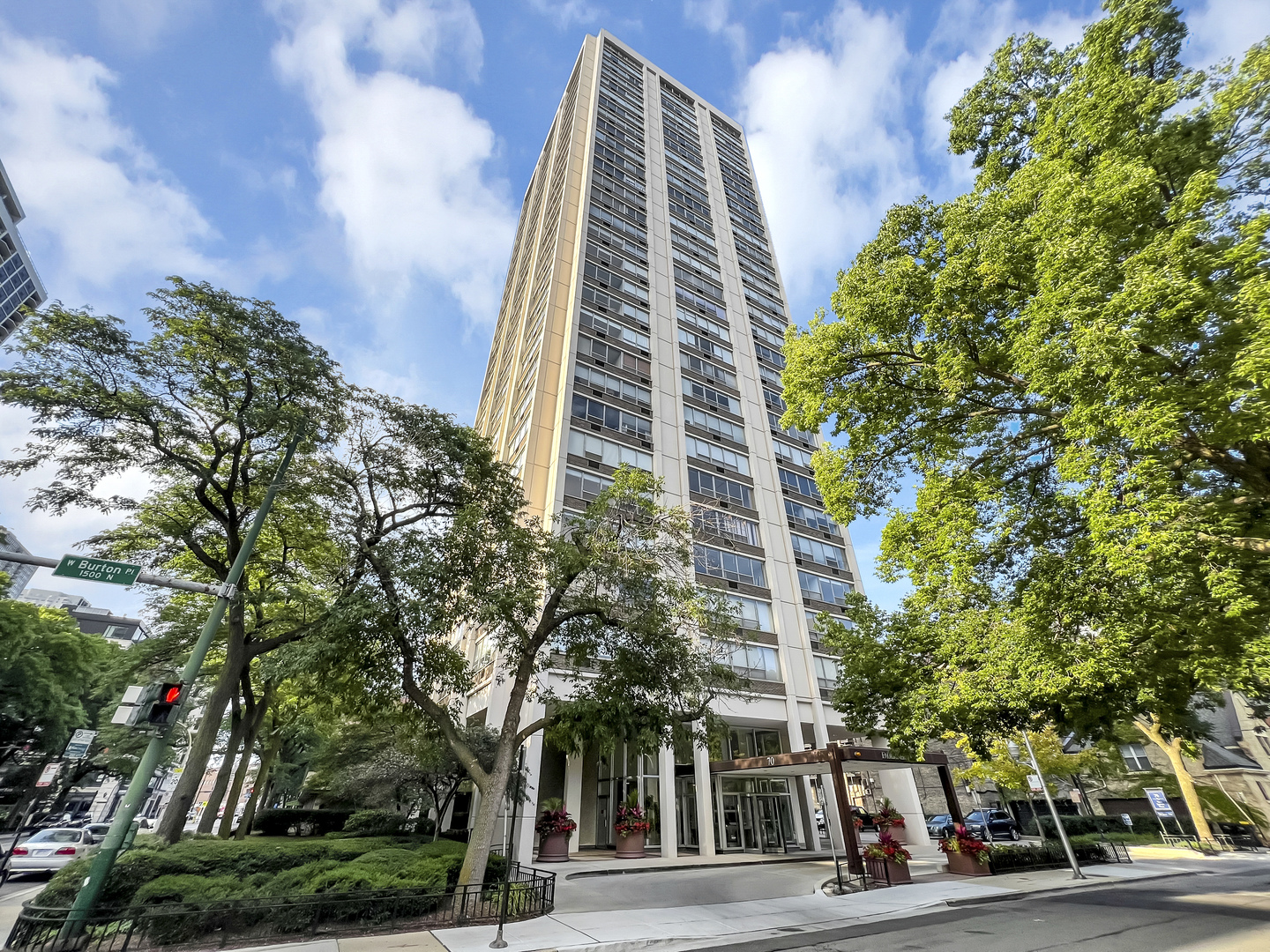 70 W Burton Place Unit: 301F