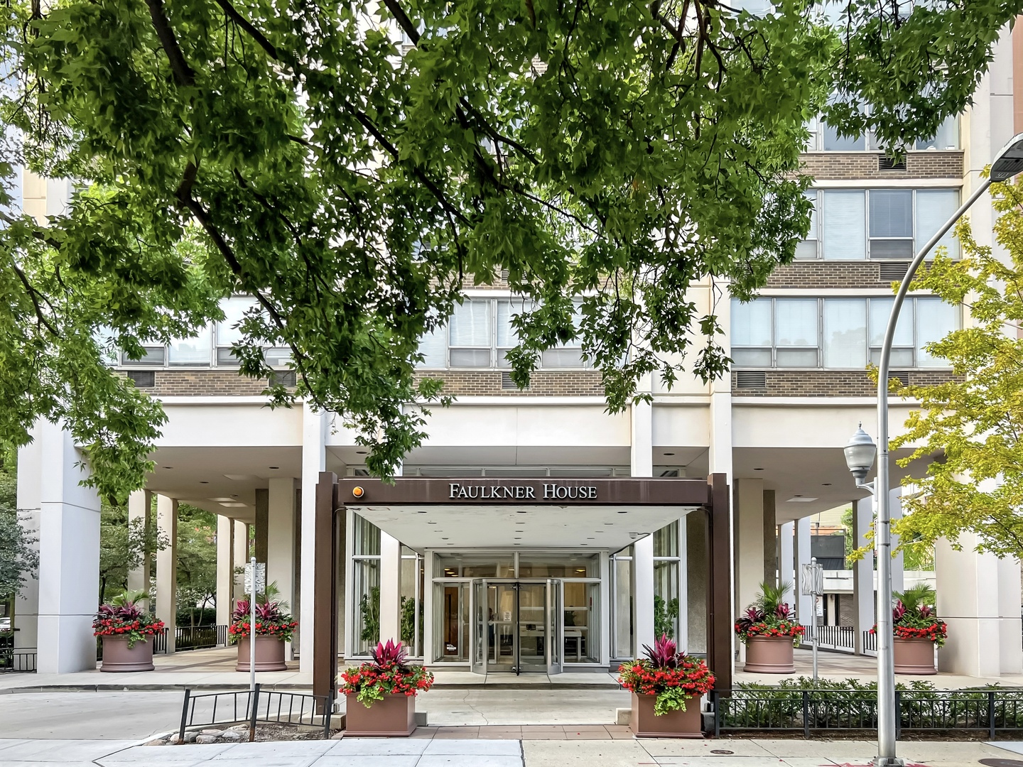 70 W Burton Place Unit: 301F