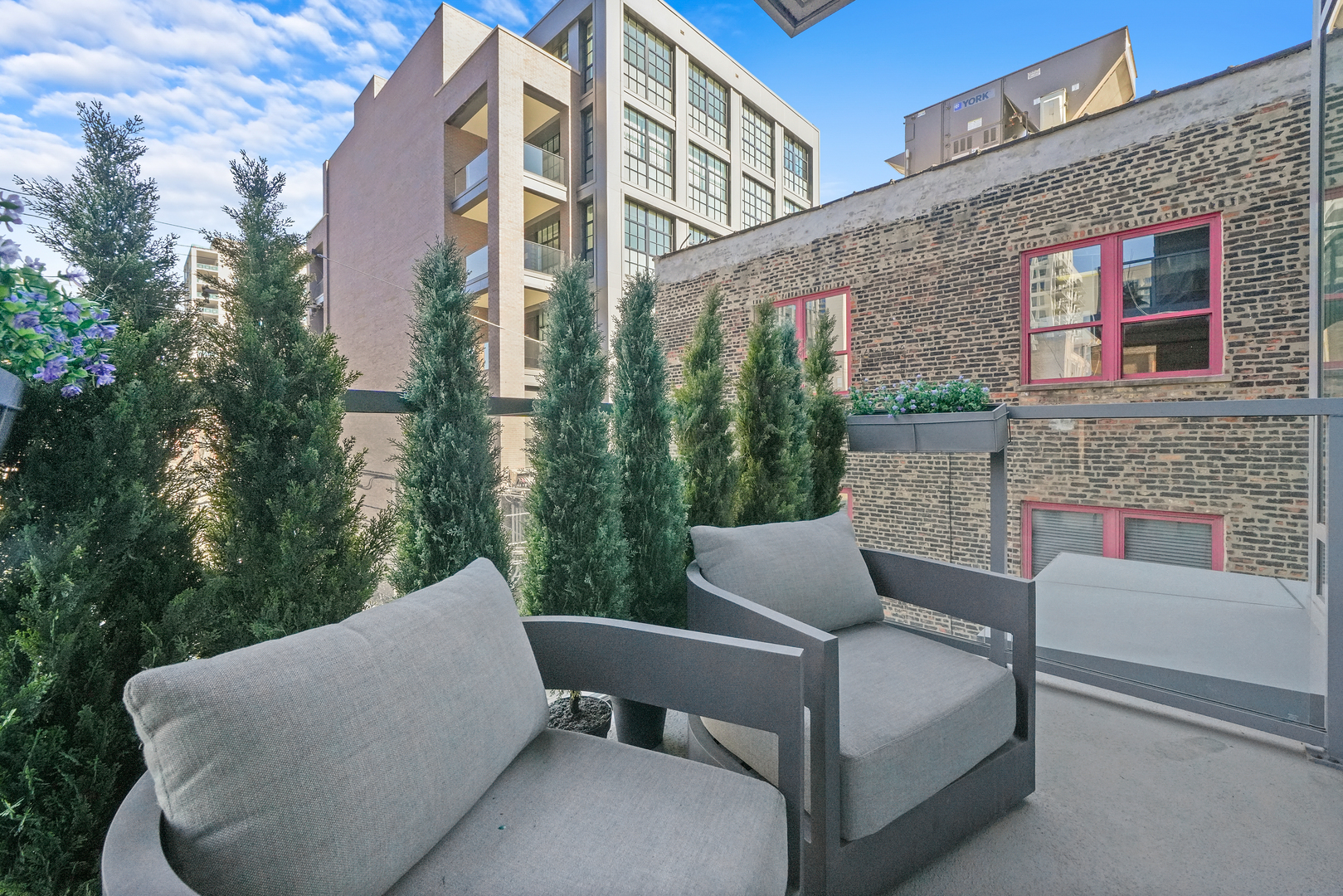 360 W Erie Street Unit: 3D