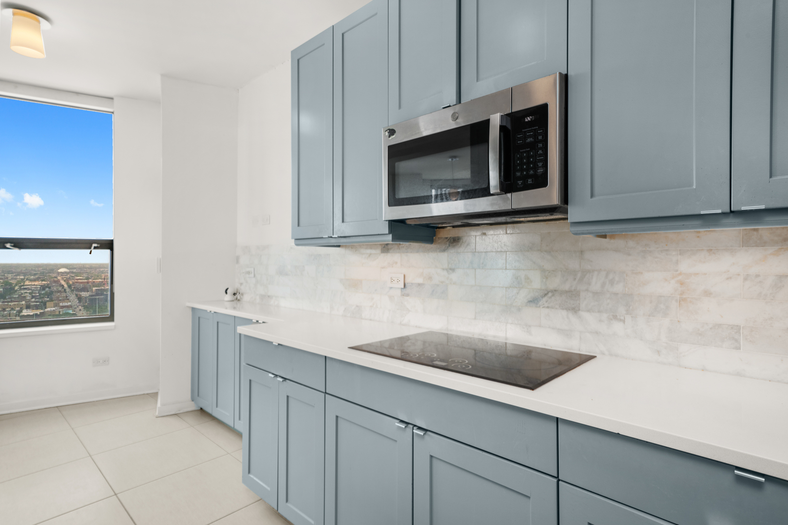 501 N Clinton Street Unit: 3203