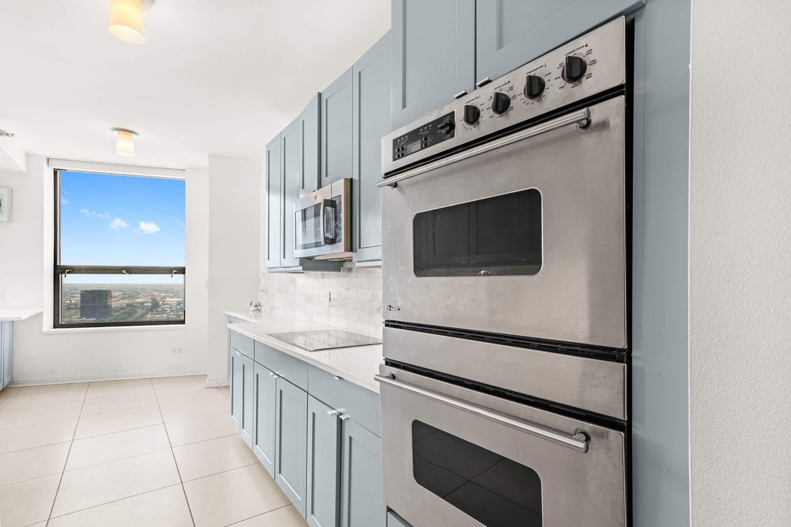 501 N Clinton Street Unit: 3203