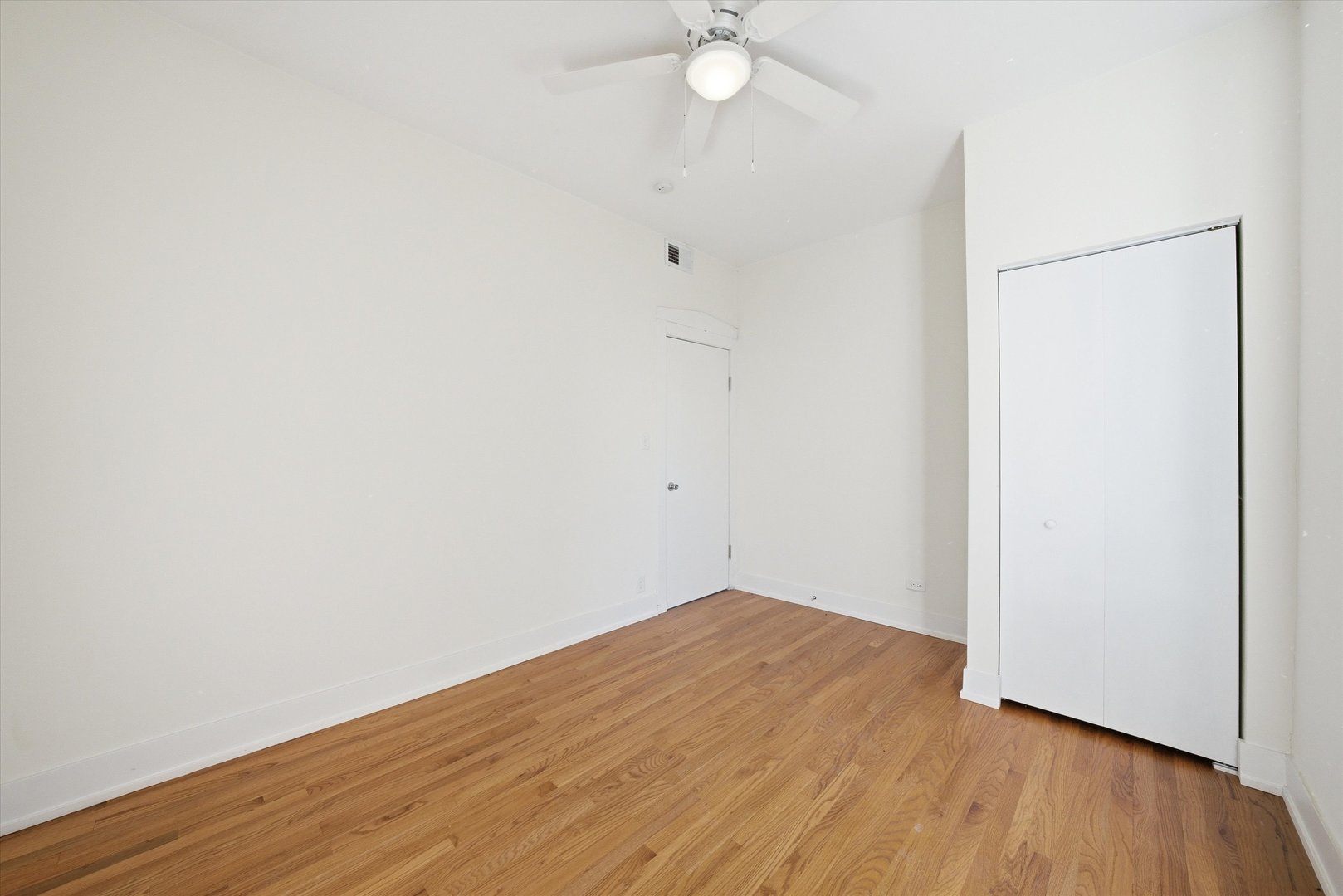 5212 S Ingleside Avenue Unit: 2