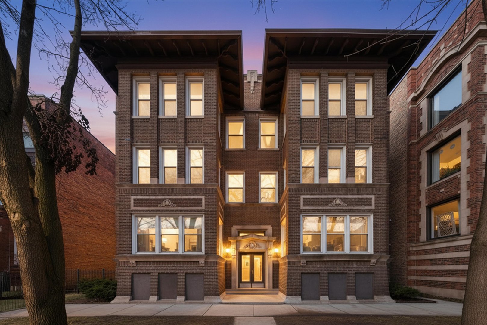 5212 S Ingleside Avenue Unit: 2
