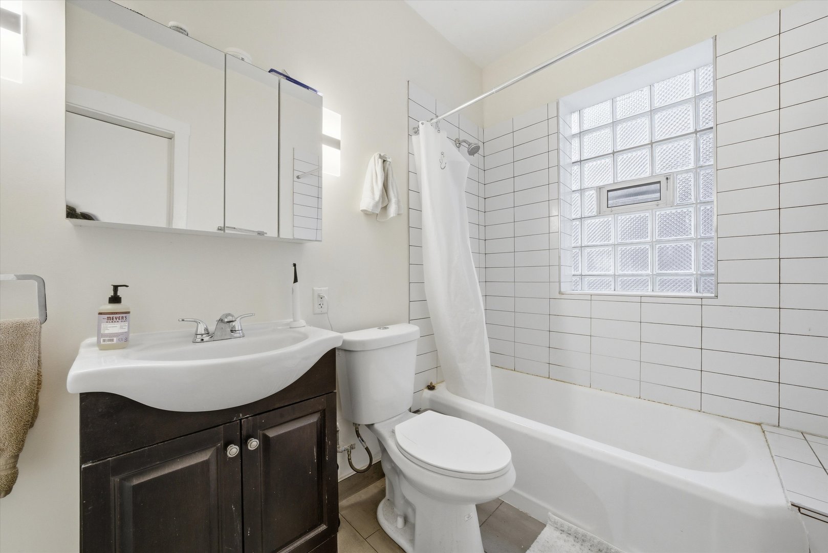 5212 S Ingleside Avenue Unit: 2
