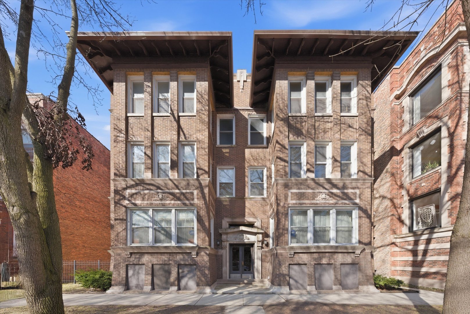 5212 S Ingleside Avenue Unit: 2