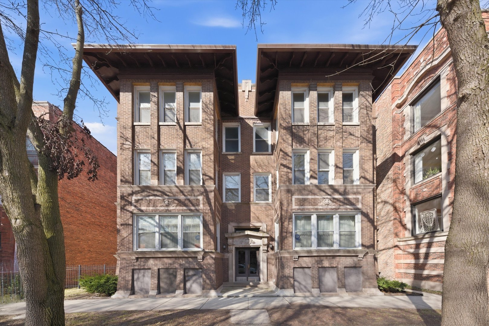 5212 S Ingleside Avenue Unit: 2