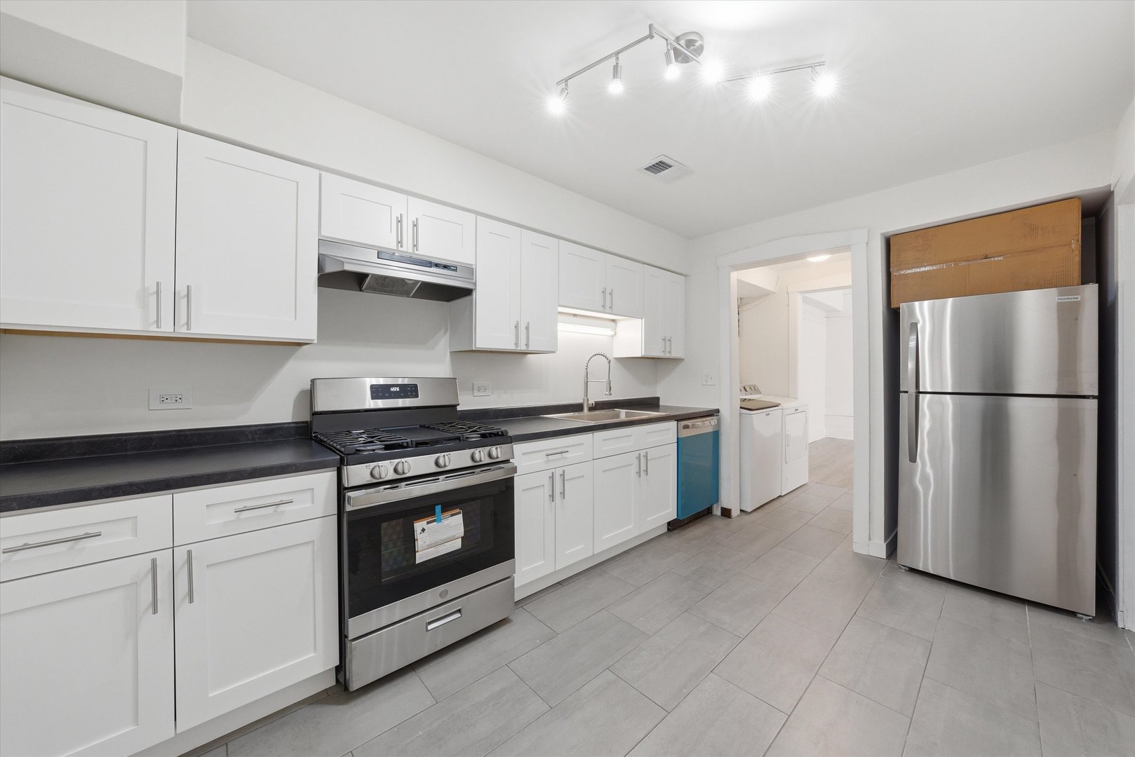 5212 S Ingleside Avenue Unit: 2